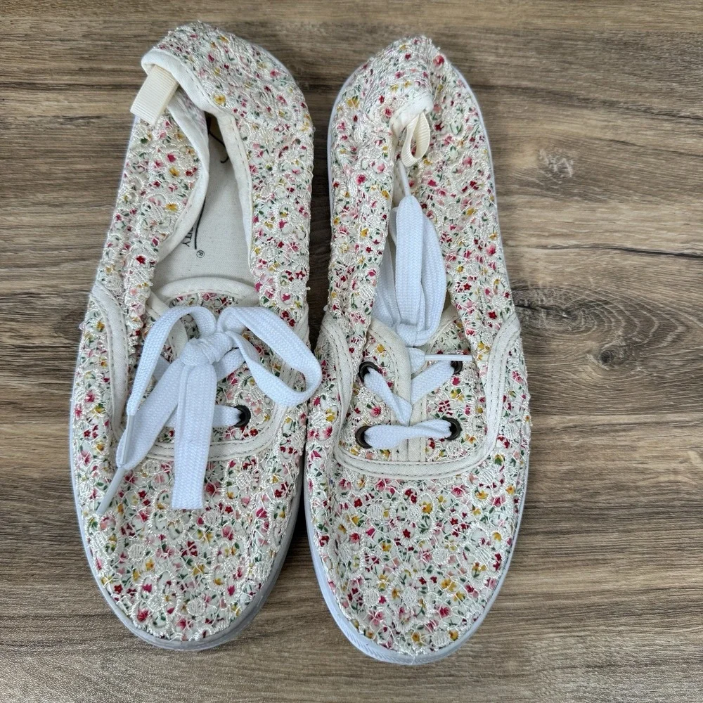 Love‎ University Lace Up Sneaker Casual Floral Beige Multicolor Size 7 Women's